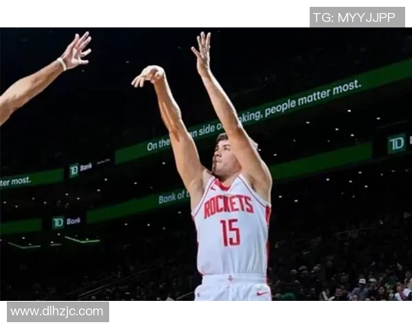 火箭队替补奇兵阿隆·霍勒迪单节14分爆发,乌度卡盛赞关键表现